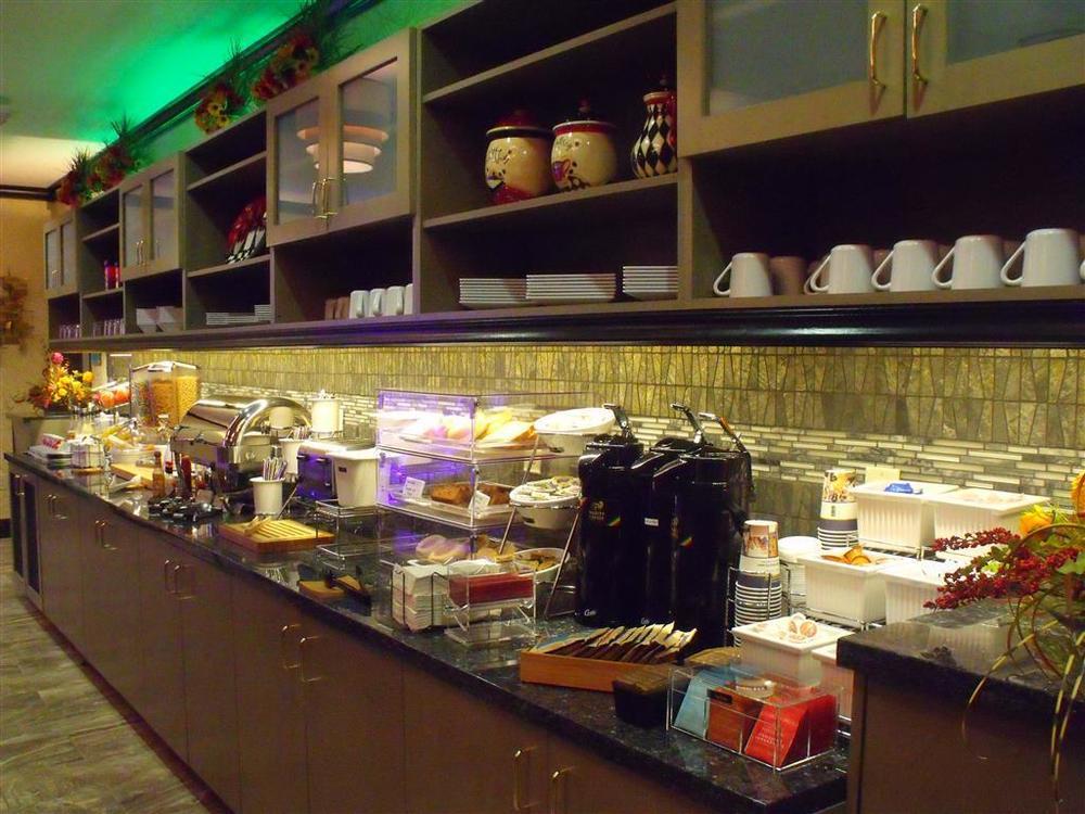 Best Western Plus Emerald Inn & Suites Garden City Restoran gambar