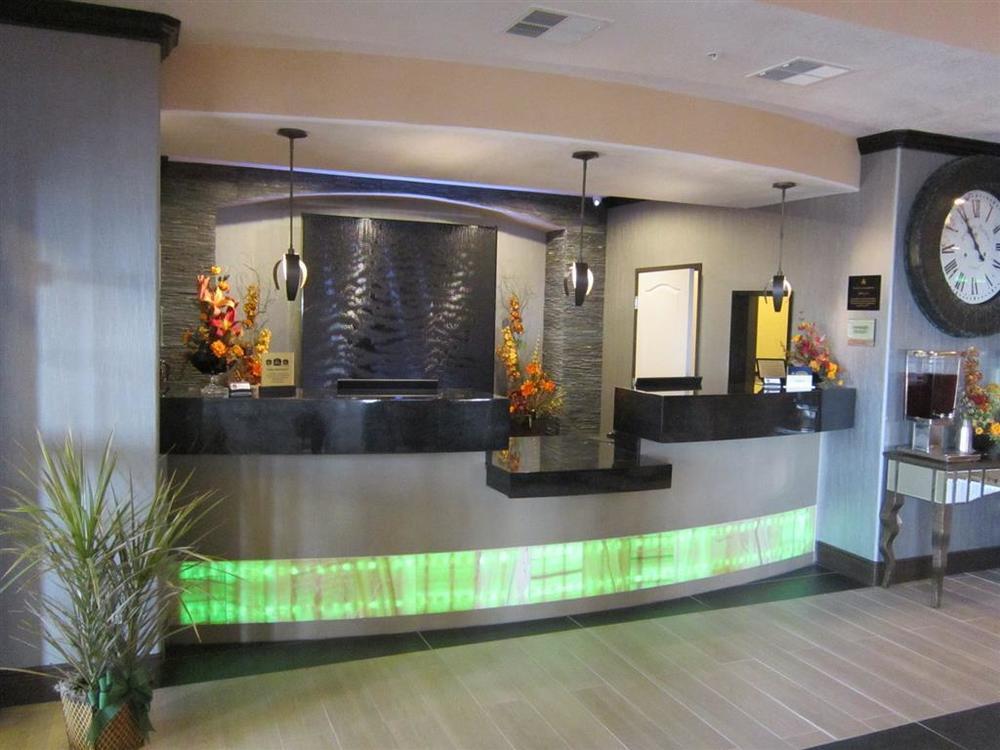 Best Western Plus Emerald Inn & Suites Garden City Dalaman gambar