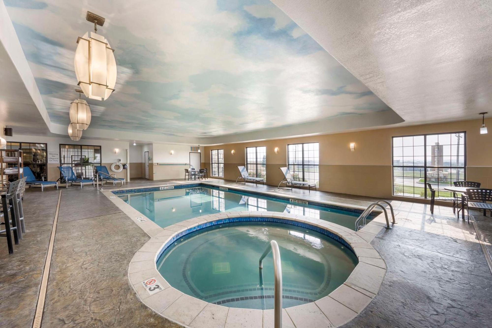 Best Western Plus Emerald Inn & Suites Garden City Luaran gambar